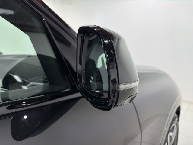 Used 2025 BMW X7 xDrive40i w/ Executive Package image 31