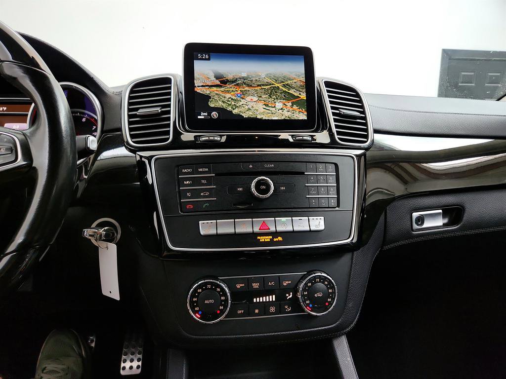 Used 2016 Mercedes-Benz GLE 400 4MATIC w/ Parking Assist Package image 21