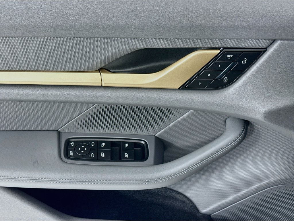 New 2026 Porsche Taycan AWD/4WD image 11