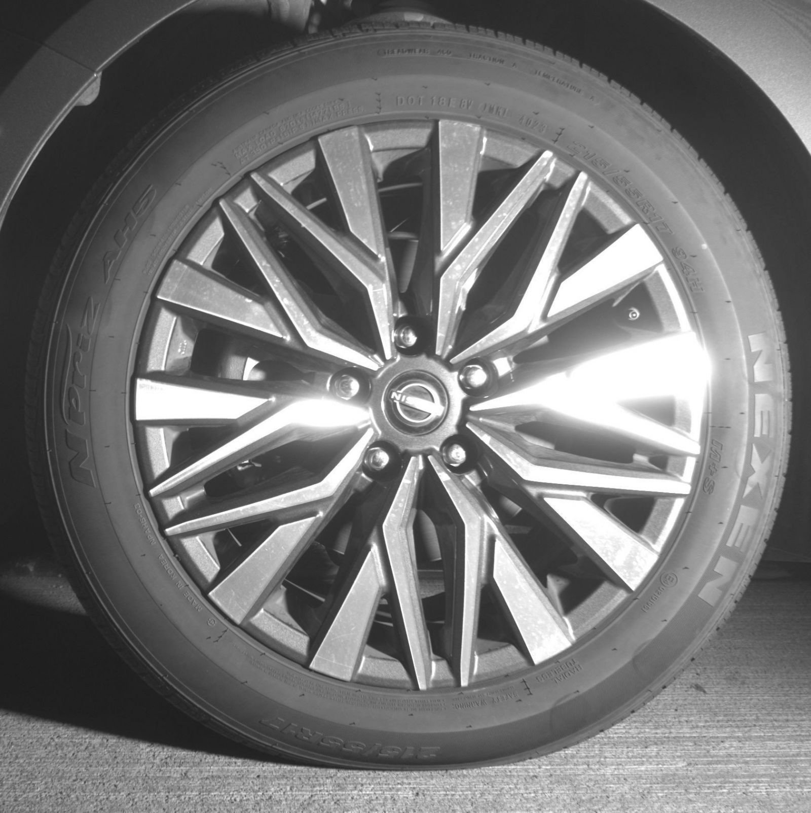 Used 2025 Nissan Altima 2.5 SV FWD image 15