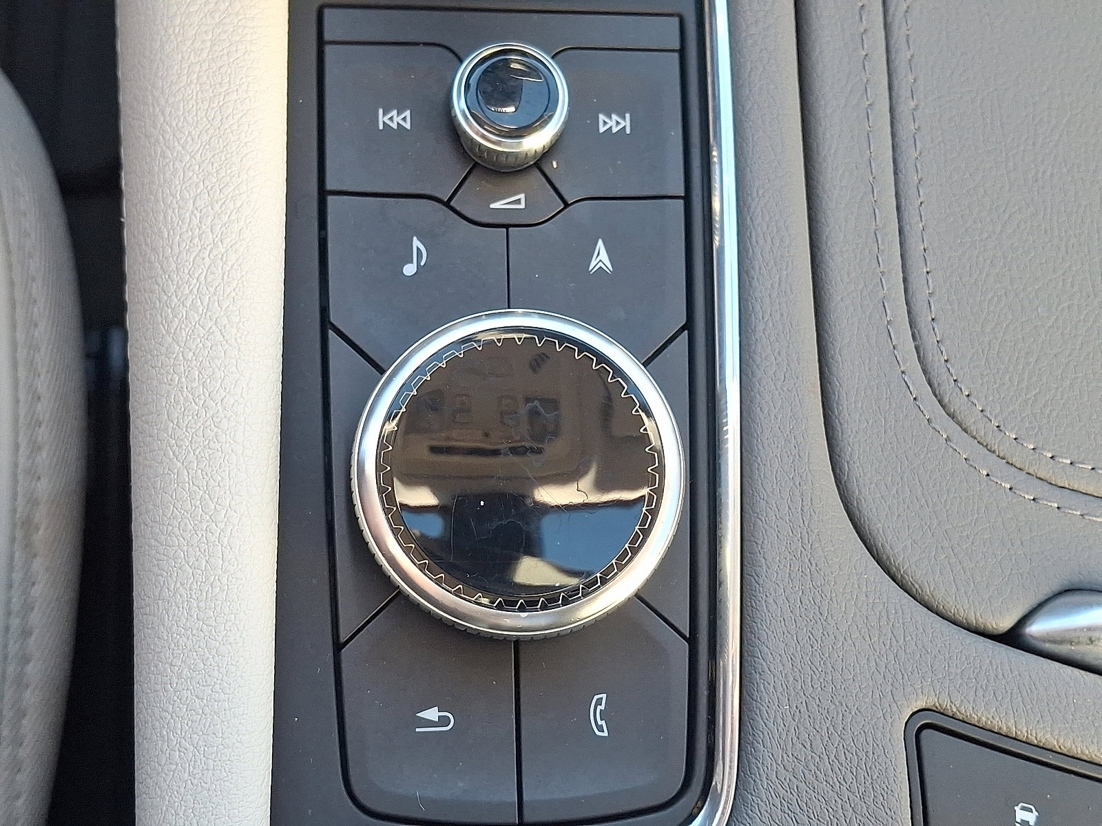 Certified 2023 Cadillac XT6 Premium Luxury image 27