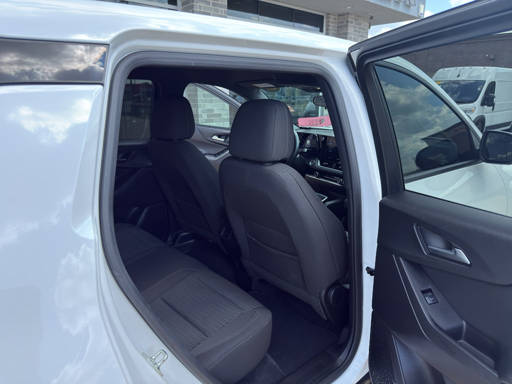 Used 2025 Chevrolet Equinox LT FWD image 18