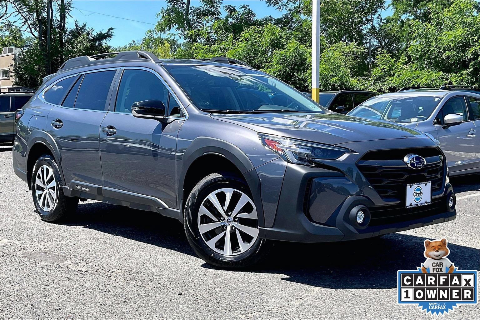 Used 2025 Subaru Outback Premium AWD/4WD image 2