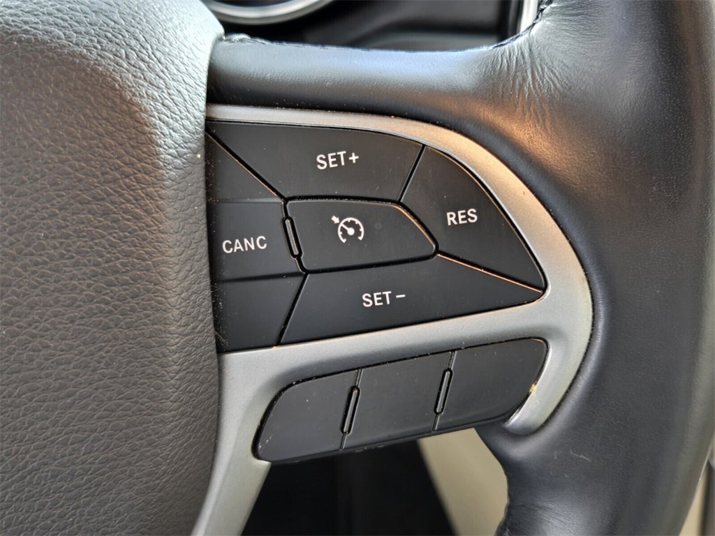 Used 2021 Jeep Grand Cherokee Limited image 25