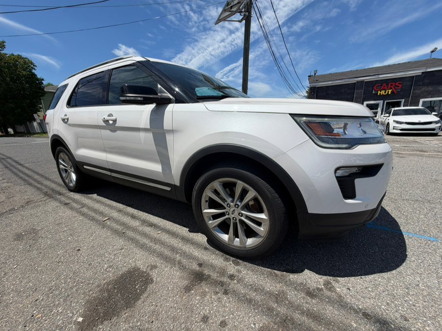 Used 2018 Ford Explorer XLT w/ Equipment Group 202A AWD/4WD image 6