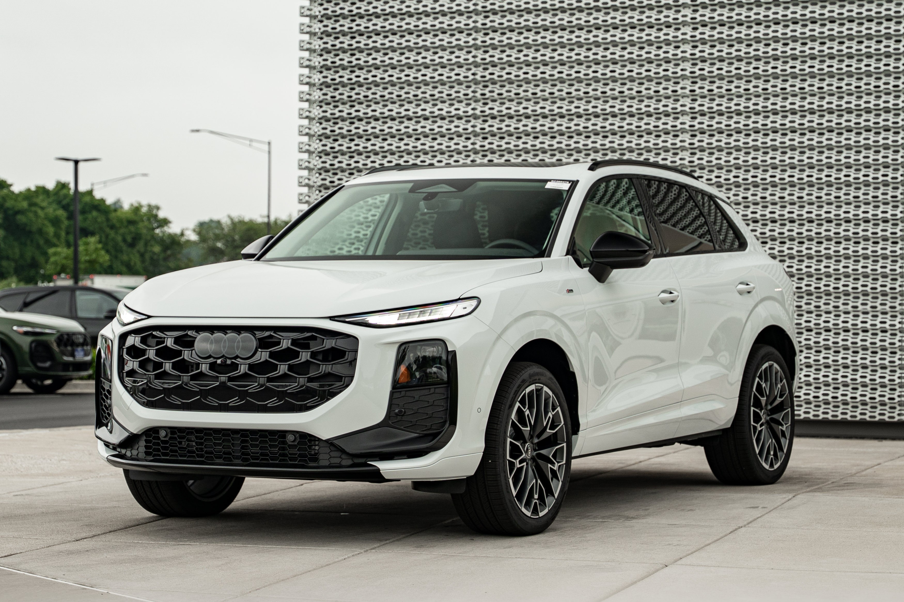 New 2026 Audi Q3 quattro 2.0T AWD/4WD image 7
