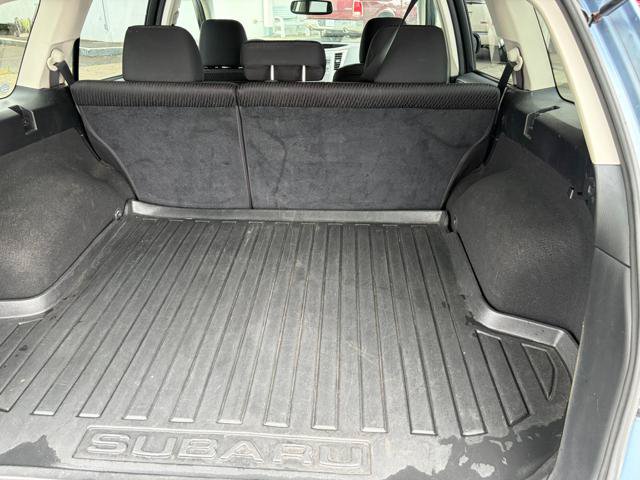 Used 2011 Subaru Outback 2.5i Premium w/ All-Weather Pkg AWD/4WD image 25