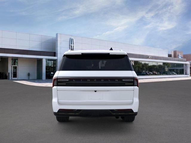 New 2026 Lincoln Navigator L Premier AWD/4WD image 6