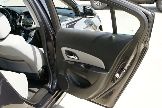 Used 2015 Chevrolet Cruze LT FWD image 25