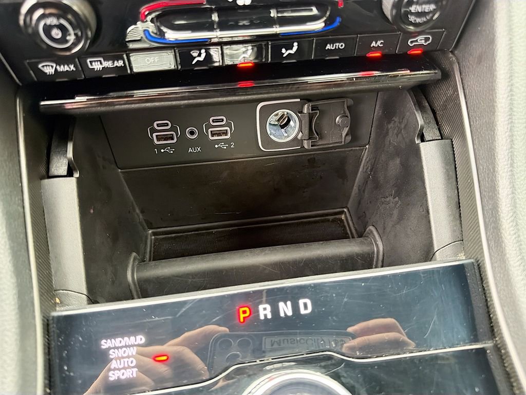 Used 2024 Jeep Grand Cherokee Limited image 31