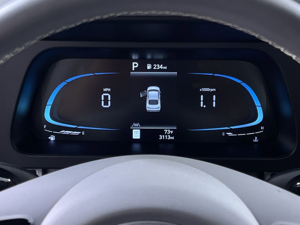 Used 2025 Hyundai Elantra Sport image 17