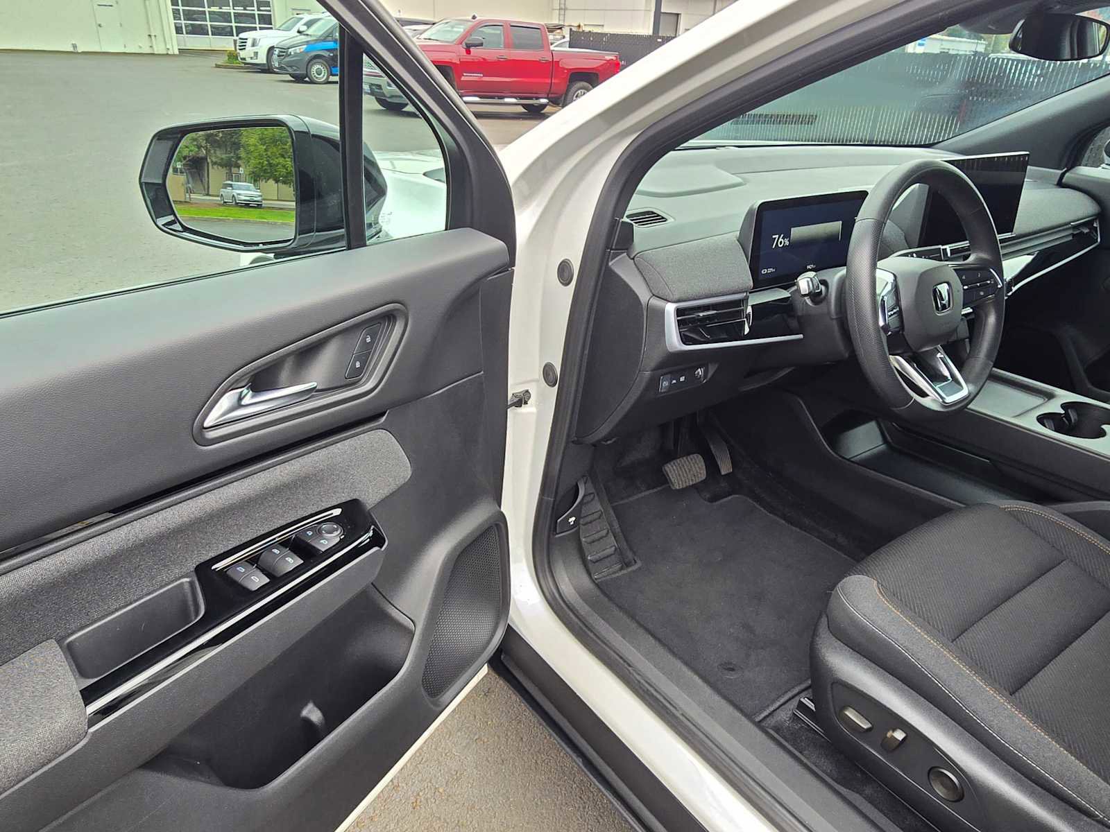 Used 2024 Honda Prologue EX image 19