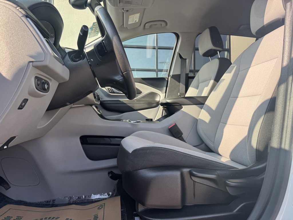 Used 2023 GMC Terrain SLE image 10