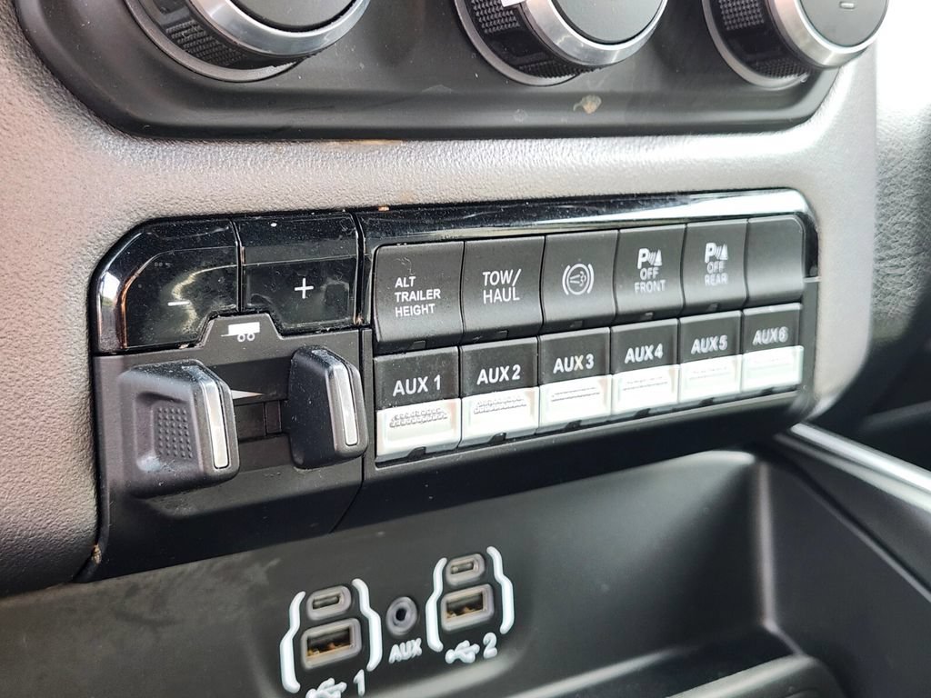 Used 2023 RAM 3500 Big Horn w/ Level 1 Equipment Group AWD/4WD image 27