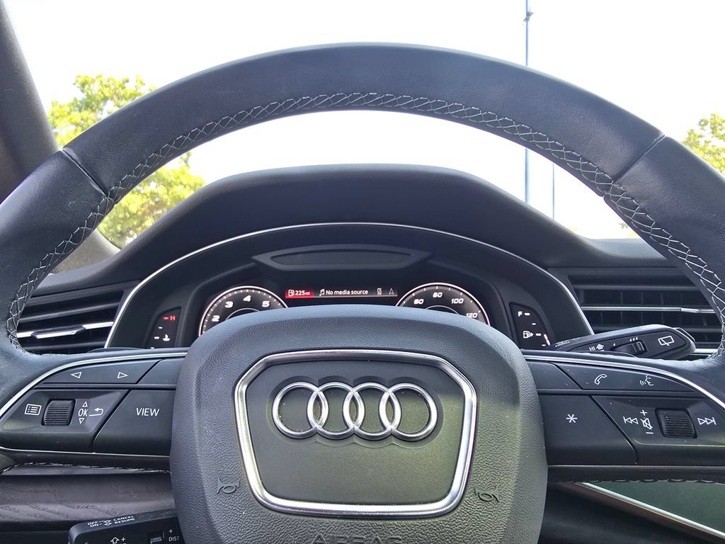 Used 2021 Audi Q8 Premium Plus AWD/4WD image 28