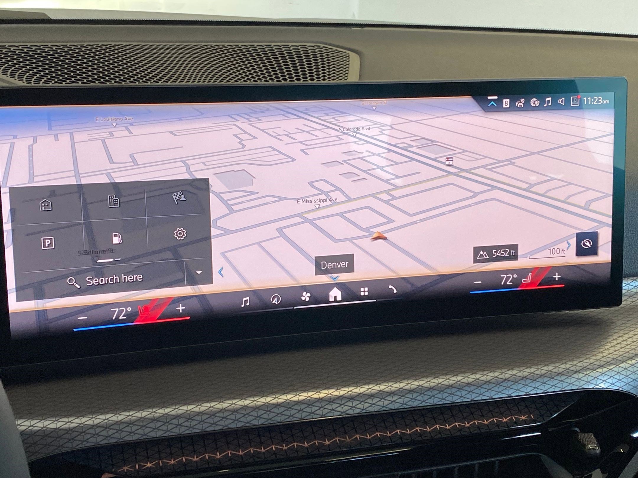 New 2026 BMW 330i xDrive Sedan w/ M Sport Package image 26