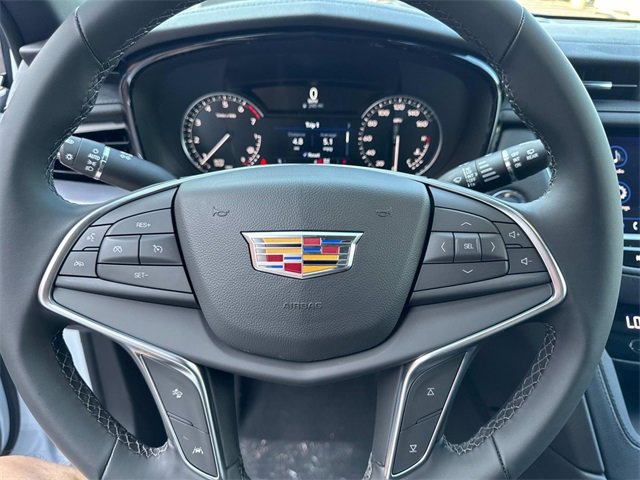New 2025 Cadillac XT5 Luxury image 23
