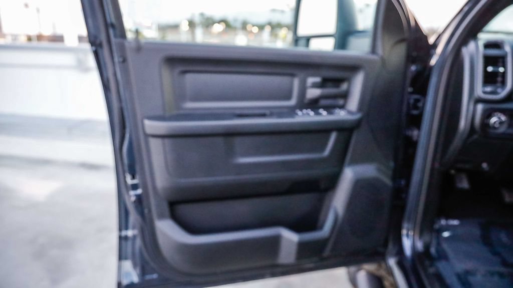 New 2026 RAM 2500 Warlock AWD/4WD image 24