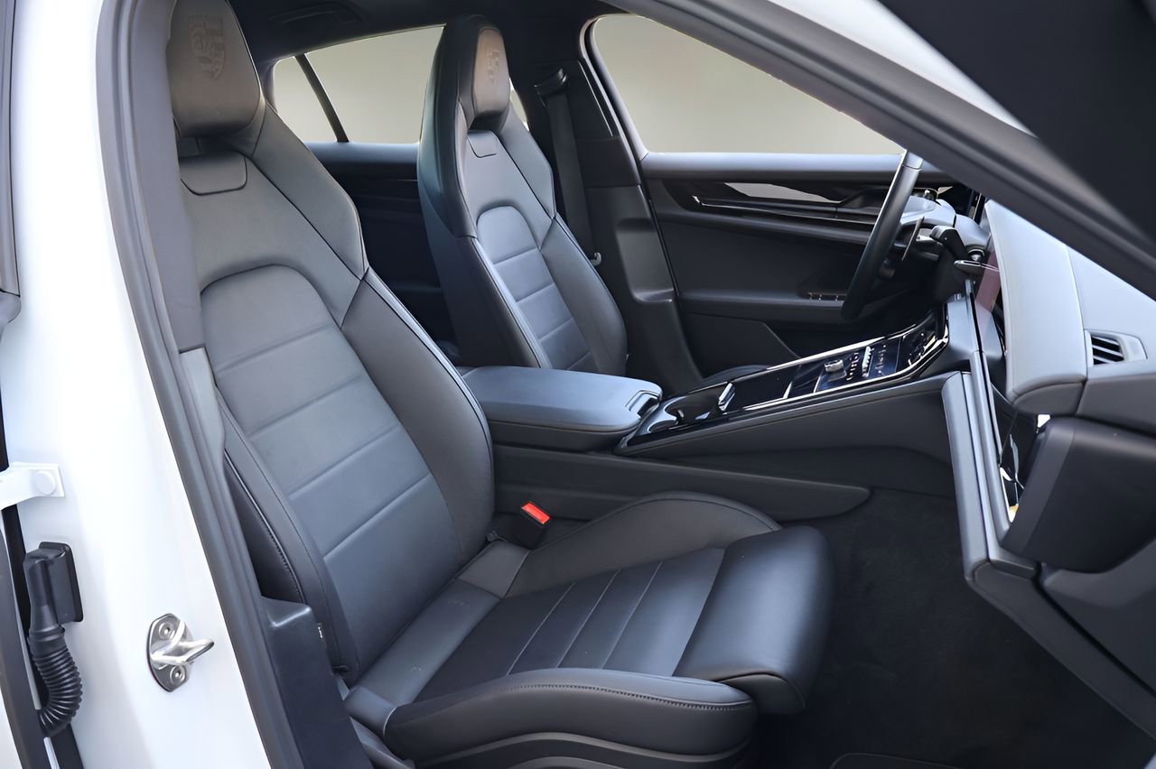 Used 2024 Porsche Panamera 4 image 19