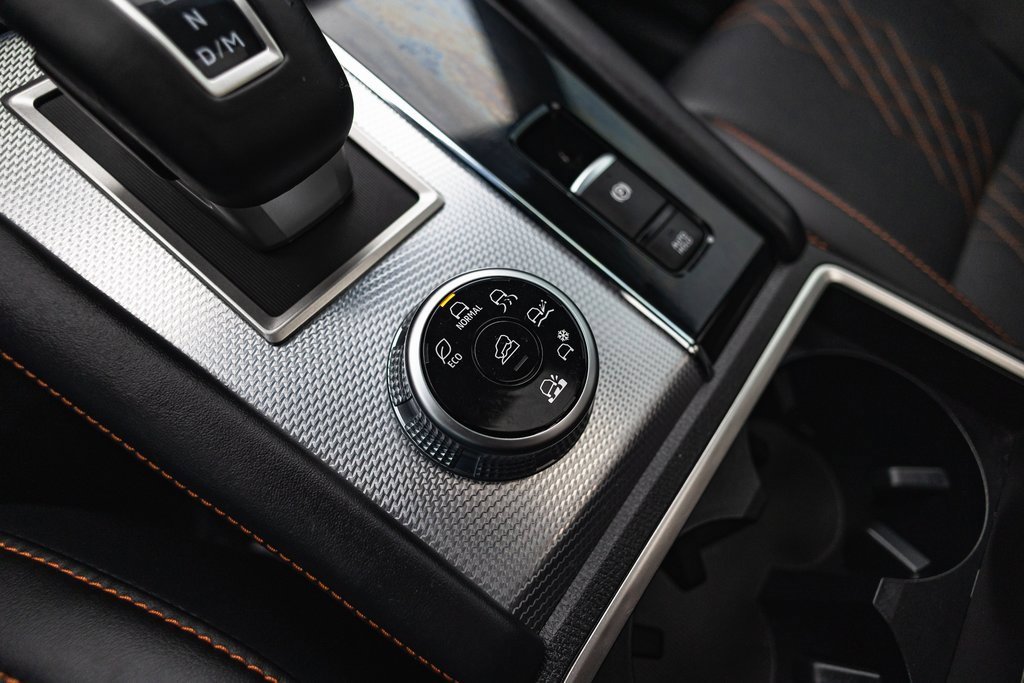 Used 2024 Mitsubishi Outlander SEL image 18