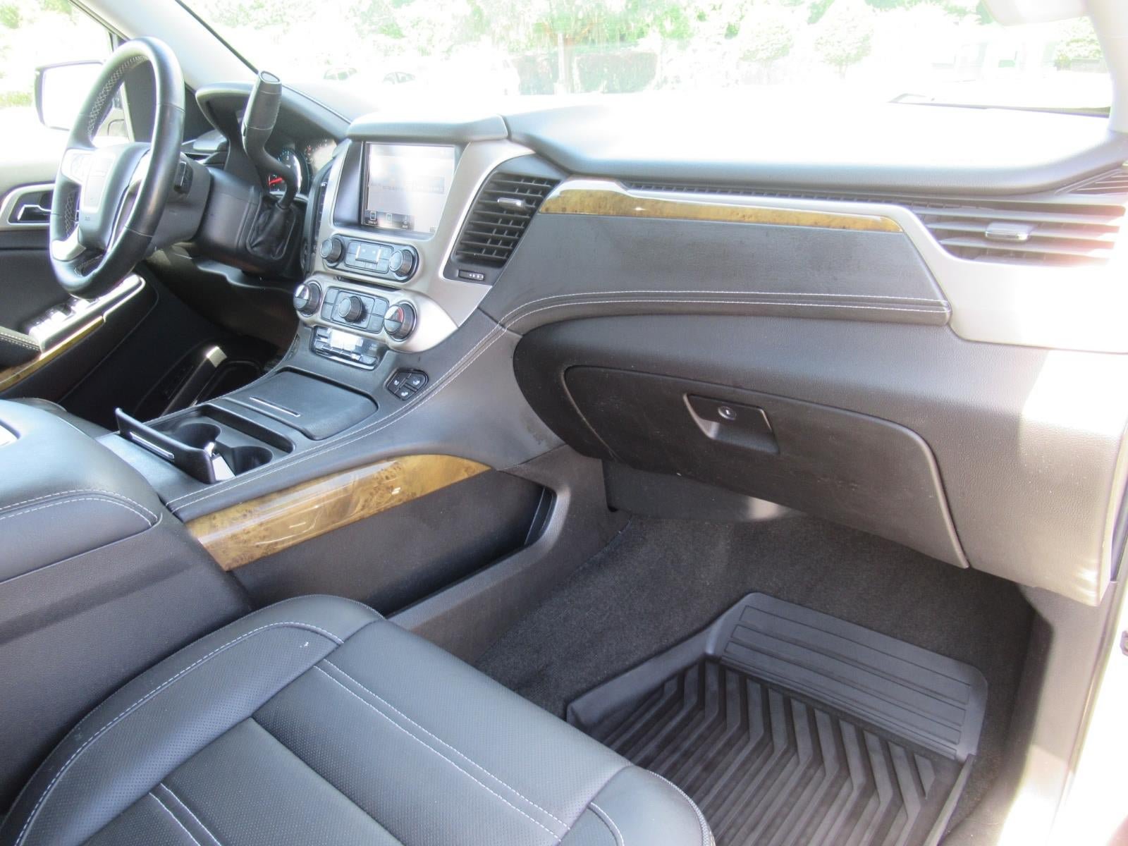Used 2017 GMC Yukon XL Denali RWD image 11