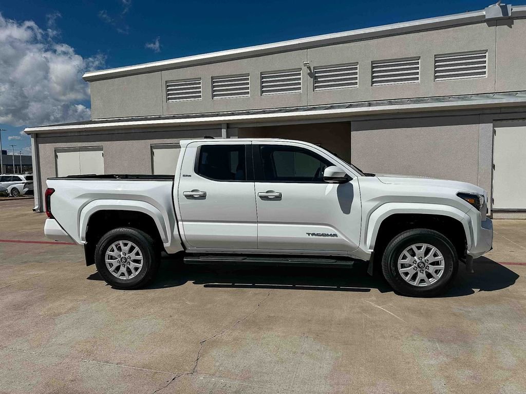 Used 2024 Toyota Tacoma SR5 image 2