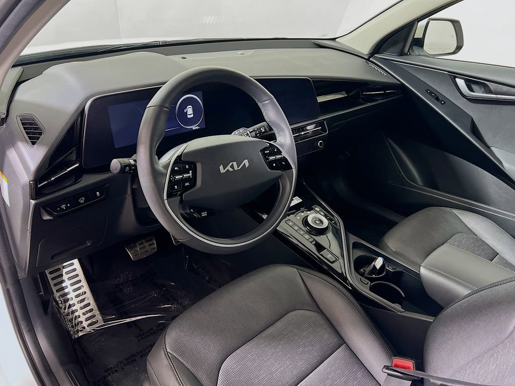 Used 2023 Kia Niro Wave w/ Wave Preserve Package image 9