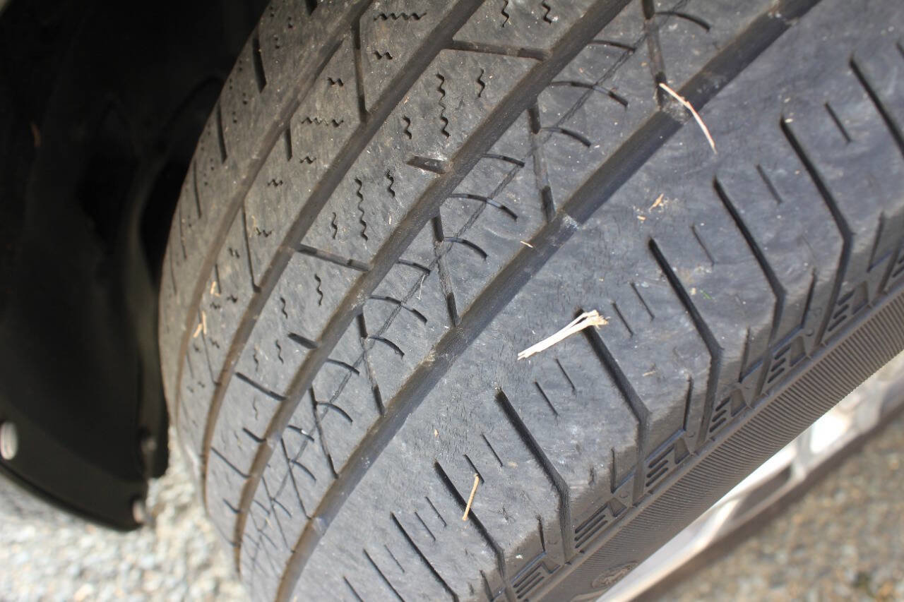 Used 2016 Dodge Charger SE w/ Power Sunroof Group image 4