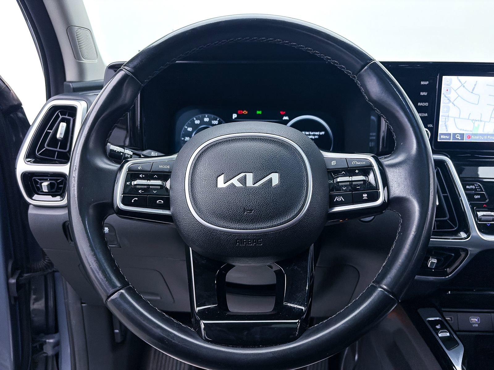 Certified 2023 Kia Sorento SX image 30