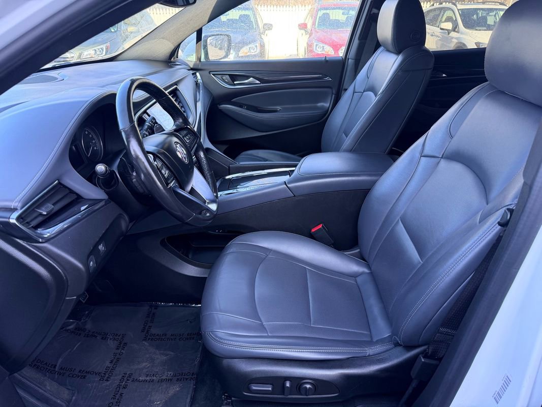 Used 2023 Buick Enclave Essence image 12