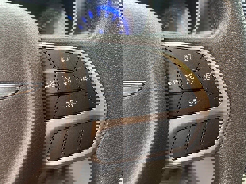 Used 2017 Chrysler Pacifica Touring image 9