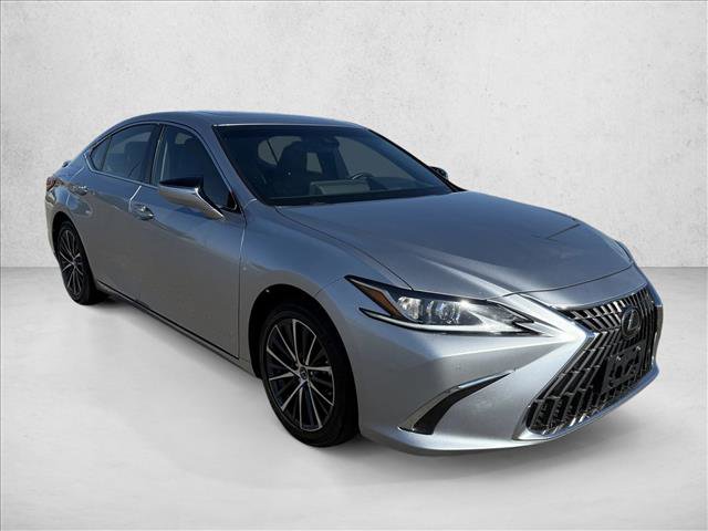 Used 2025 Lexus ES 300h w/ Premium Package image 3