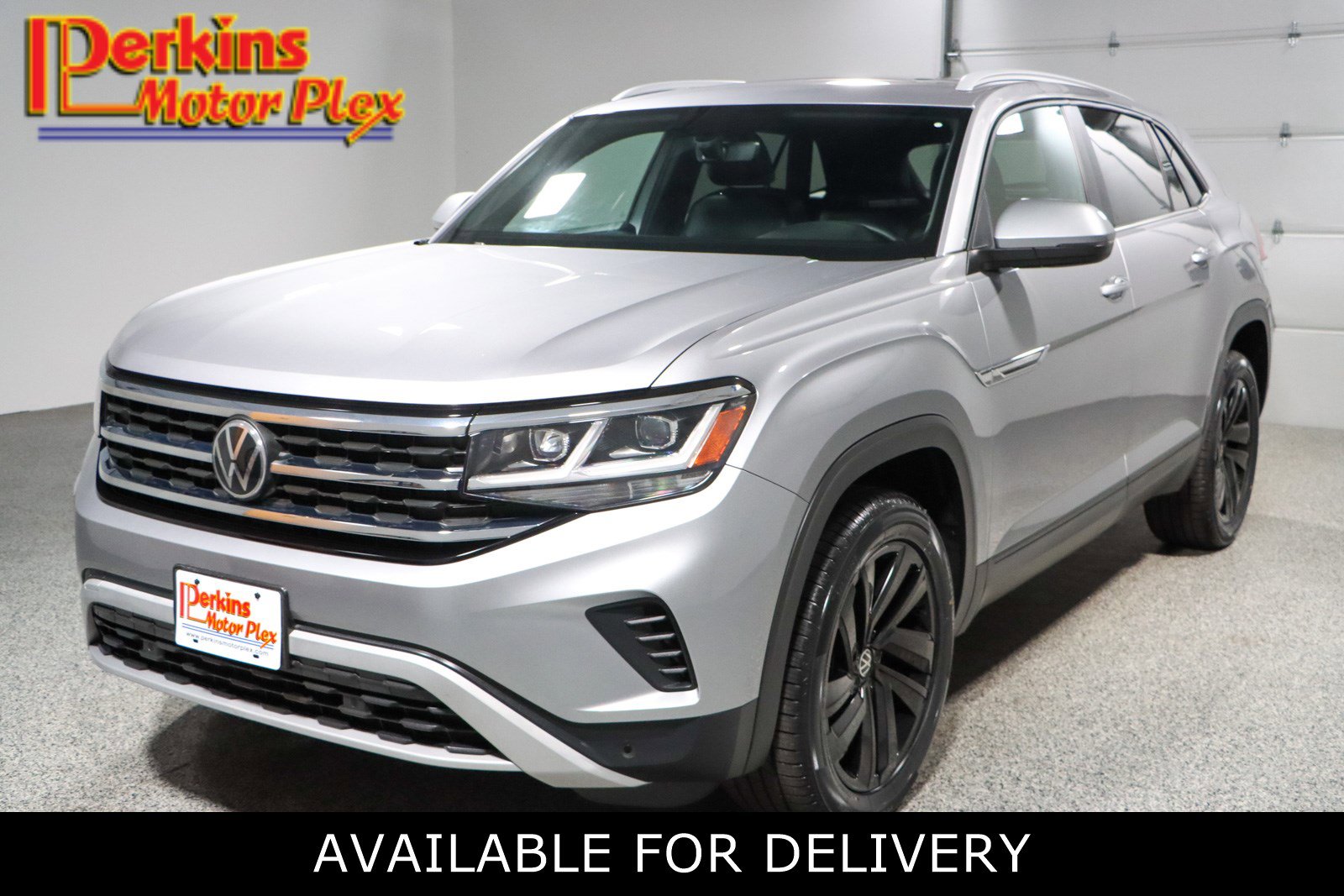 Used 2022 Volkswagen Atlas Cross Sport SE image 1