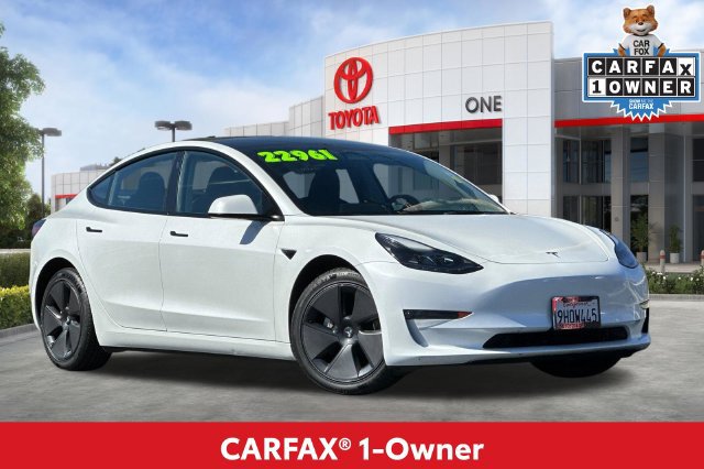 Used 2023 Tesla Model 3 Standard Range RWD image 2