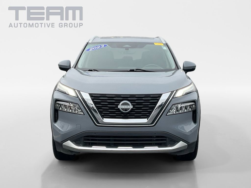 Used 2023 Nissan Rogue Platinum w/ Platinum Premium Package image 2