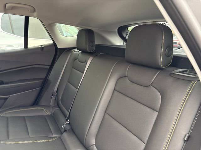 Used 2025 Chevrolet Trax ACTIV FWD image 10