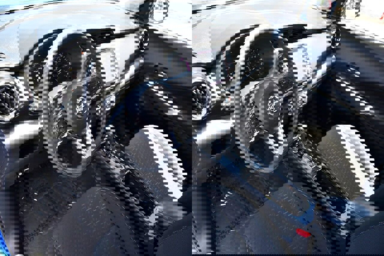 Used 2024 Nissan Kicks SV image 8