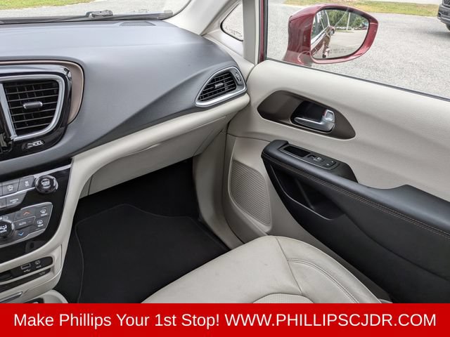 Certified 2019 Chrysler Pacifica Touring-L Plus FWD image 17
