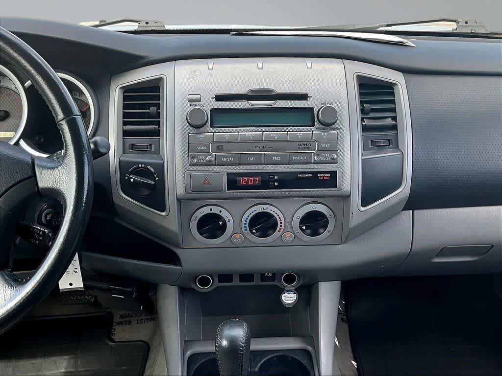 Used 2011 Toyota Tacoma 4x4 Double Cab w/ SR5 Pkg #2 image 12