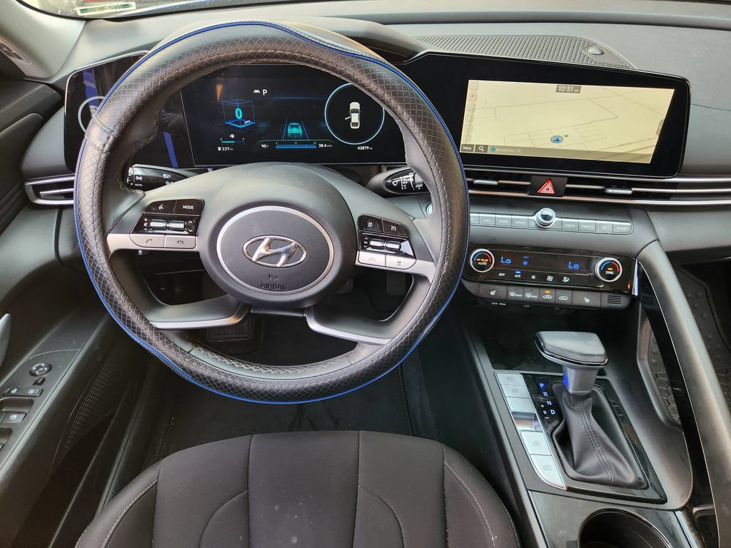 Used 2023 Hyundai Elantra SEL w/ Convenience Package FWD image 27