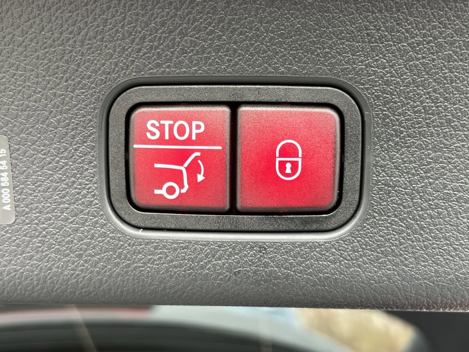 New 2026 Mercedes-Benz GLC 300 4MATIC image 25