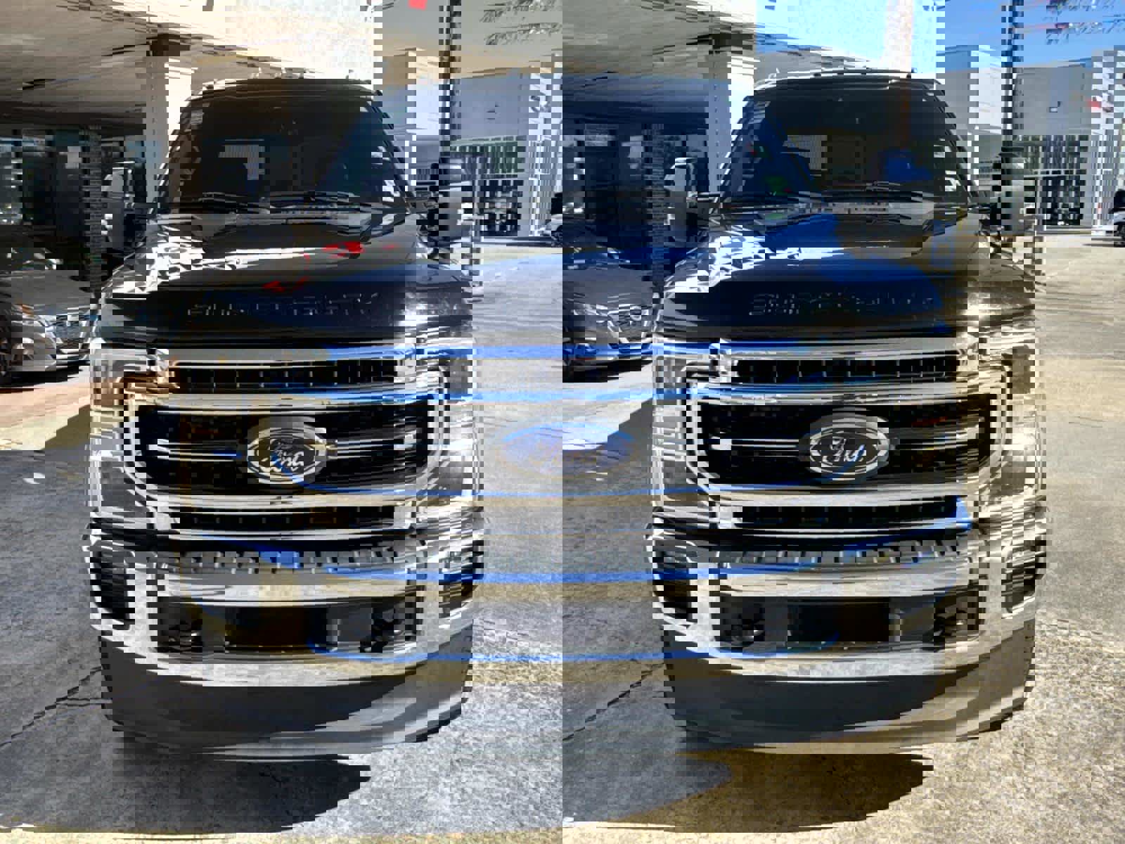 Used 2022 Ford F250 Lariat w/ Lariat Ultimate Package image 3