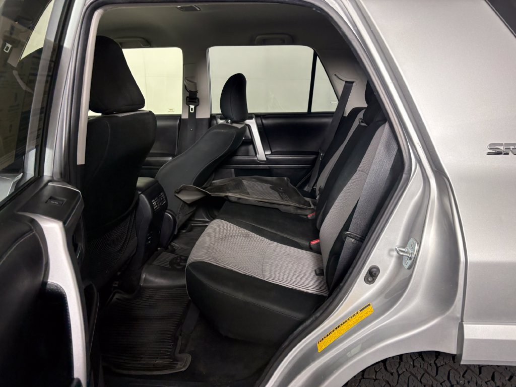 Used 2016 Toyota 4Runner SR5 AWD/4WD image 26