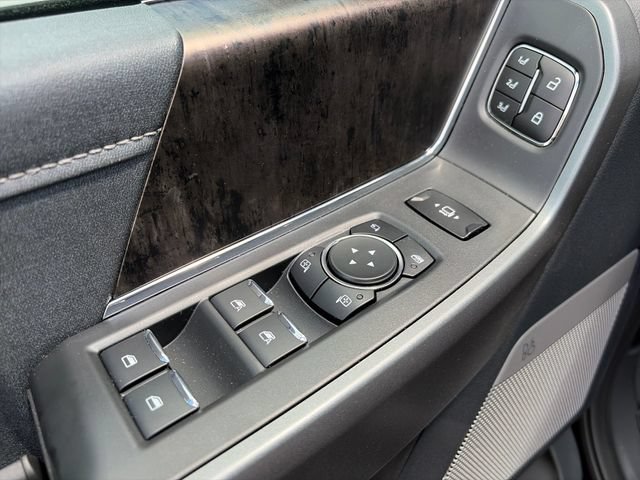New 2026 Ford F250 Lariat w/ Black Appearance Package AWD/4WD image 18