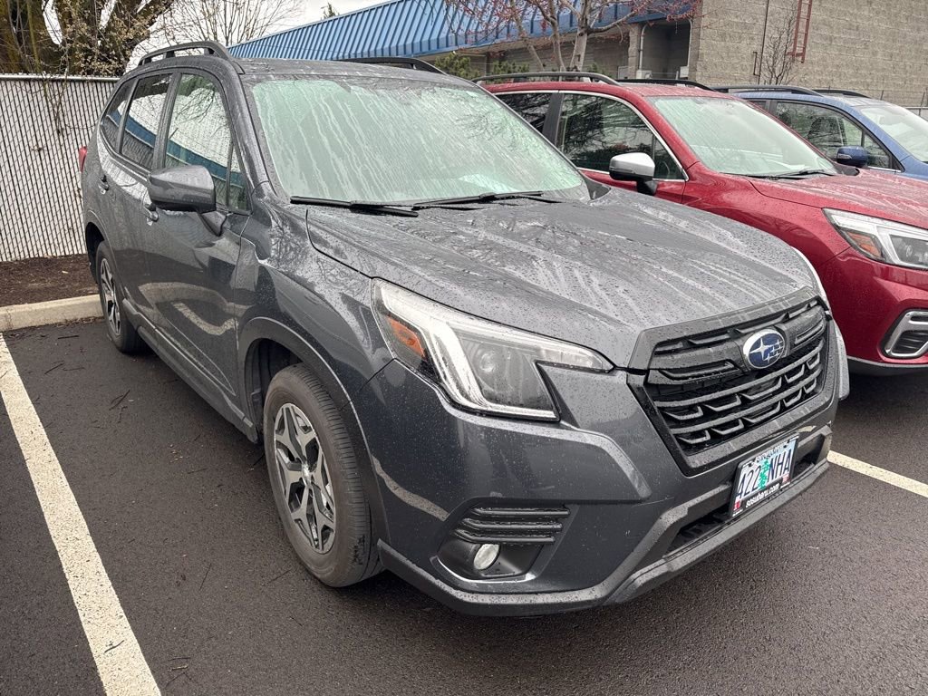 Used 2022 Subaru Forester Premium w/ Popular Package #1 image 4