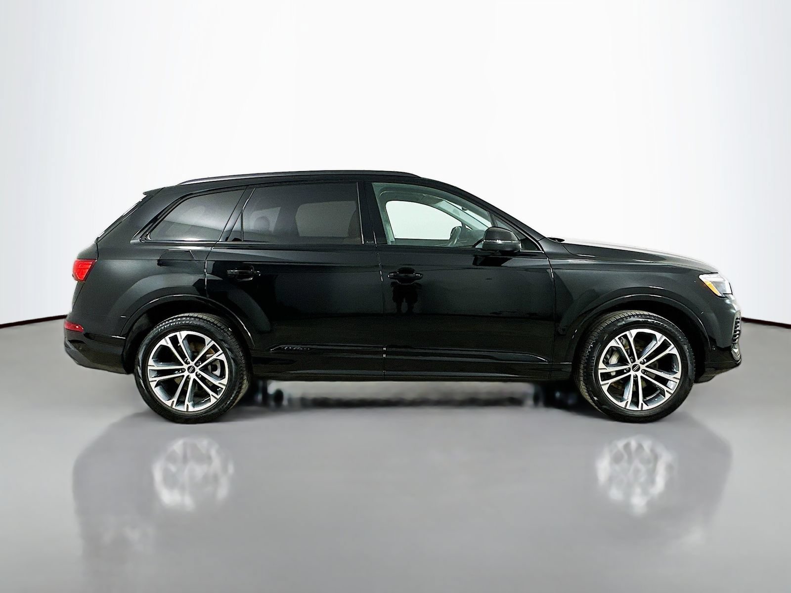 Used 2025 Audi Q7 2.0T Premium Plus AWD/4WD image 4