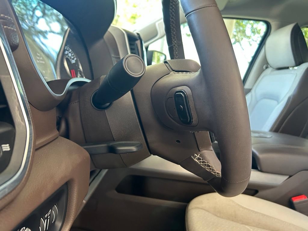 Used 2025 RAM 1500 Laramie AWD/4WD image 45