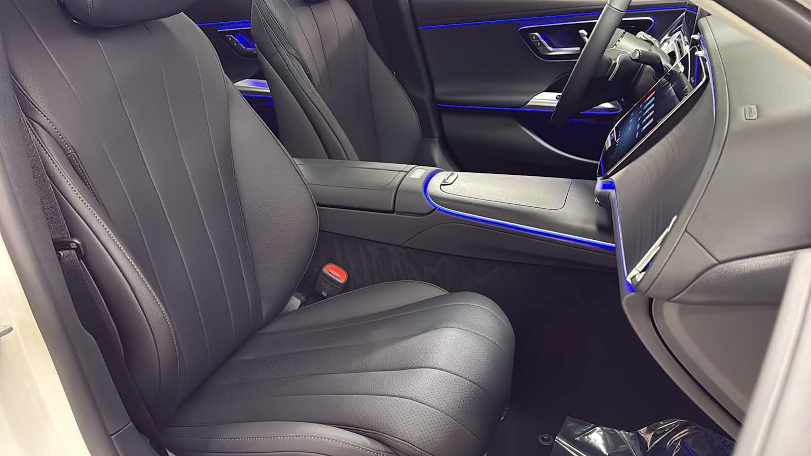 New 2027 Mercedes-Benz E 450 4MATIC Sedan image 36