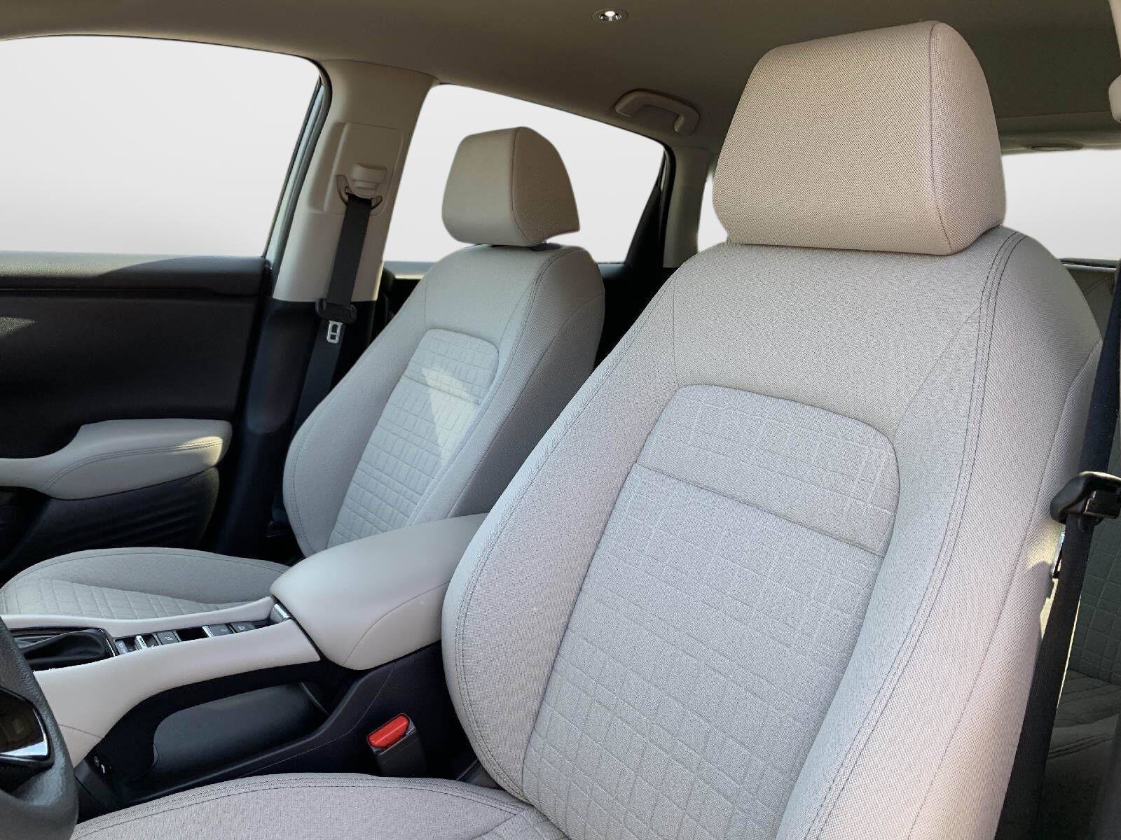 Certified 2026 Honda HR-V LX image 27