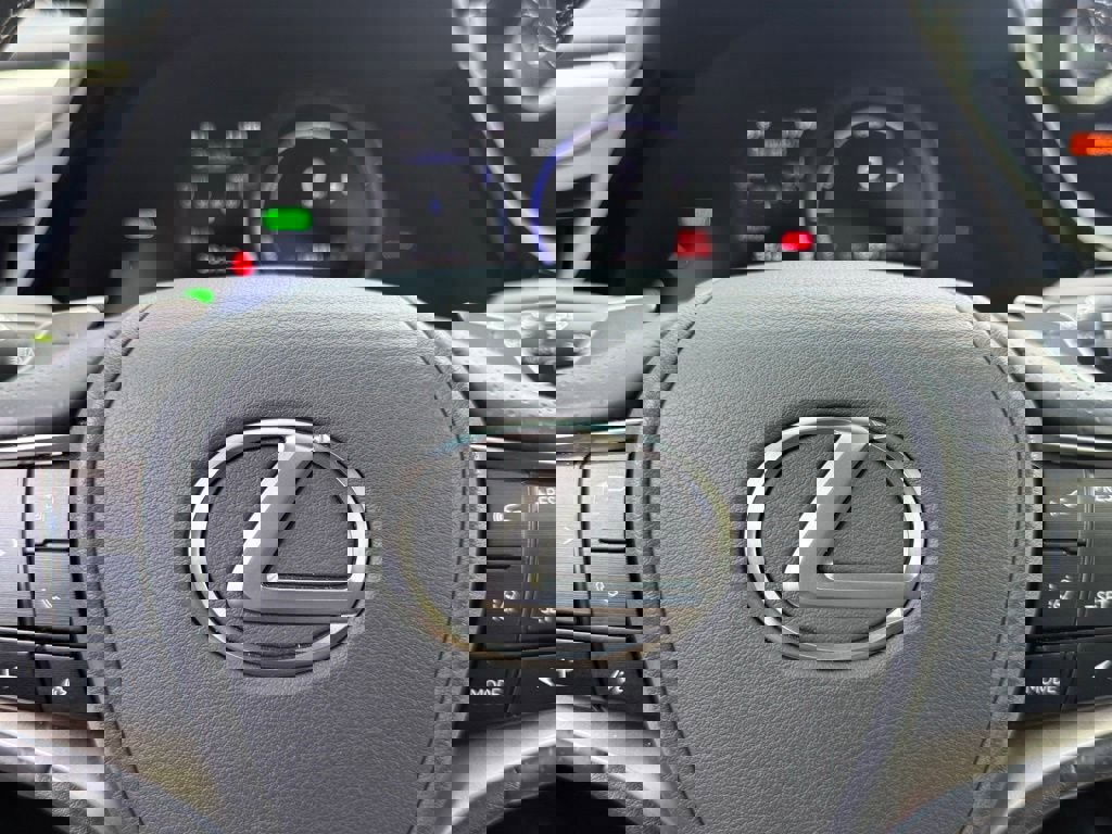 Certified 2024 Lexus ES 300h F Sport image 29